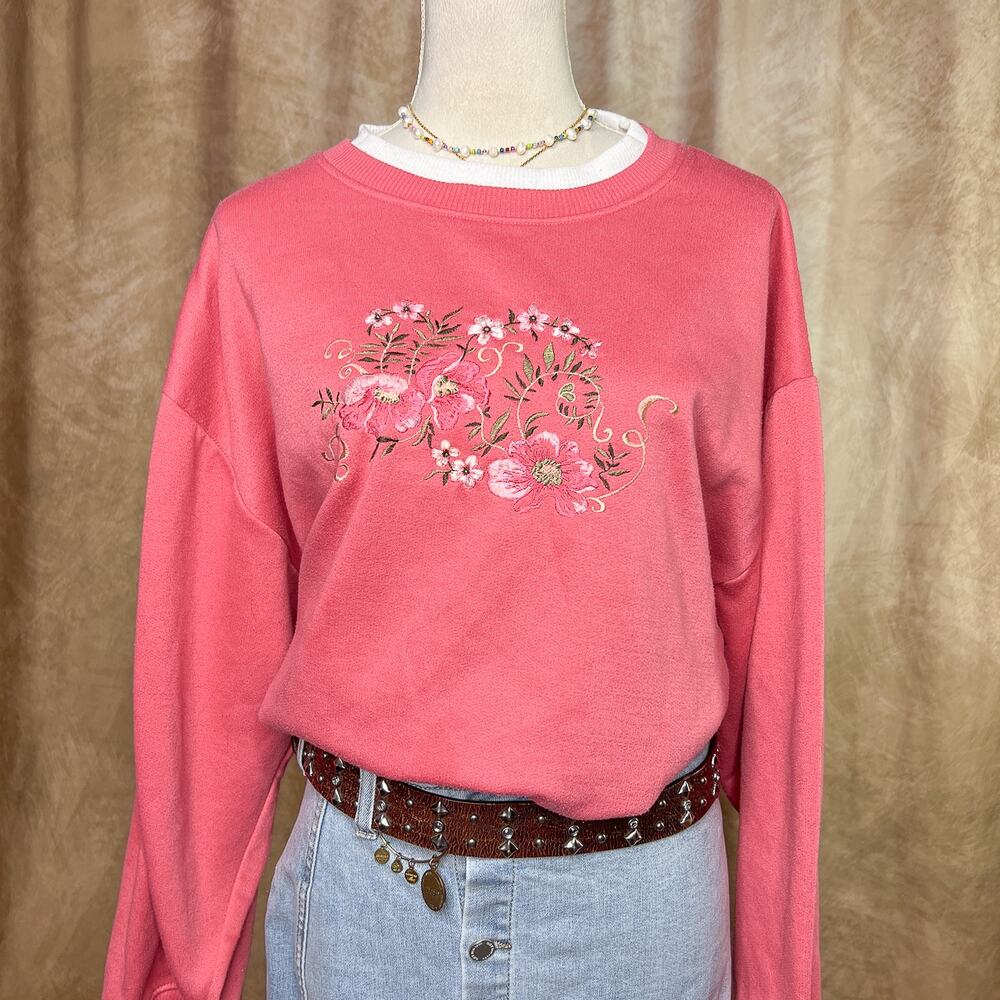 Vintage 90s Floral Embroidered Sweatshirt Sweater Crewneck Pink Cottage Easter